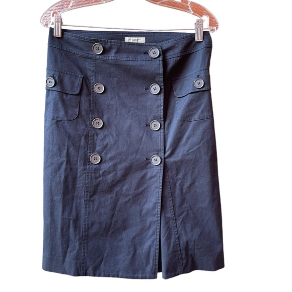 Dresses & Skirts - BURBERRY button skirt Size:4